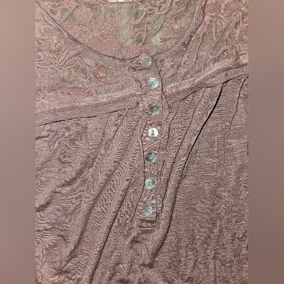 Gimmicks High Low Long Sleeve Top - Picture 4 of 4